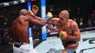 Alex Pereira kalahkan Khalil Rountree Jr di UFC 307