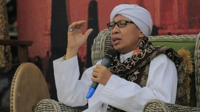 Memangnya Benar Pahala Sholawat Lebih Besar daripada Zikir? Begini Jawaban Buya Yahya, Ternyata...