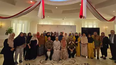 Wakil Menteri Ketenagakerjaan Afriansyah Noor bertemu Duta Besar Luar Biasa dan Berkuasa Penuh (LBBP) RepubIik Indonesia untuk Qatar, H.E. Ridwan Hassan.