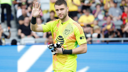 Berkat Sang Nenek, Baru Debut Maarten Paes Langsung Terkoneksi dengan Suporter Timnas Indonesia
