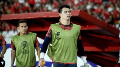Sampai Didukung Anggota DPR RI, Kiper Timnas Indonesia Nadeo Argawinata Kini Coba Pekerjaan Sampingan Jadi...