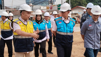 Sekda Provinsi Lampung Kunjungi Proyek Pembangunan Masjid Raya Al Bakrie Lampung