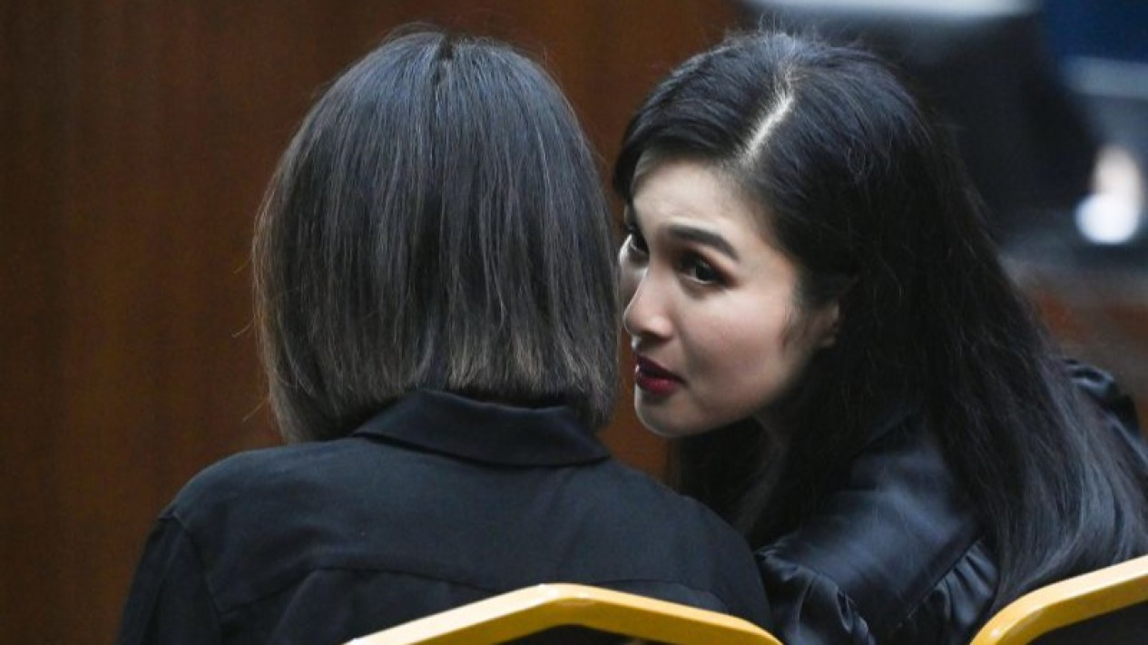 Ternyata Sandra Dewi Sempat Marah Besar Terhadap Suaminya Saat Harvey Moeis Sembunyikan Hal Ini Darinya....
            - galeri foto