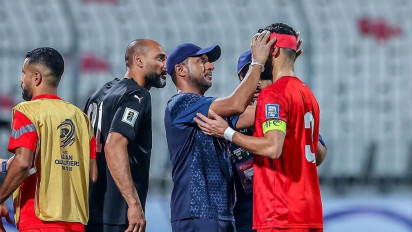 Reaksi Netizen Saat Bahrain Berubah Jadi Guling-guling FC, Wasit Malah Tunda Banyak Waktu