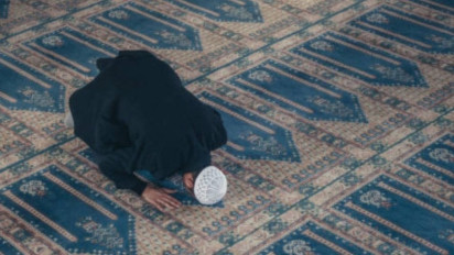 Shalat Malam Itu Ada Tiga Jenis, Ustaz Adi Hidayat: Jika Tak Bisa Tahajud Lakukan Alternatif Ini