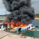 Speadboat Milik Cagub Malut Beny Laos Terbakar, Penumpang Terjun Ke Laut