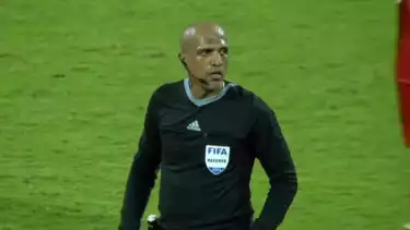 Wasit Ahmed Al Kaf yang memimpin pertandingan Bahrain vs Timnas Indonesia