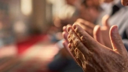 Doa Ketika Masuk Usia 40 Tahun, Ustaz Syafiq Riza Basalamah: Sering-sering Dibaca Agar Selalu Bersyukur