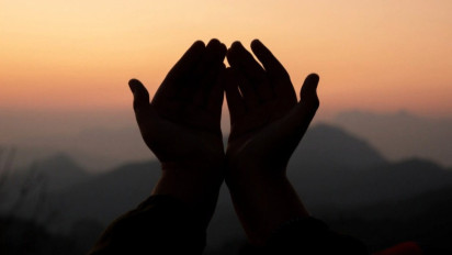 Doa yang Diajarkan Nabi Muhammad SAW Kepada Sayyidina Ali RA saat Hadapi Musibah