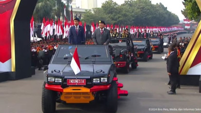 Presiden Jokowi dan Presiden Terpilih Prabowo Diarak Maung Pindad di Mako Brimob