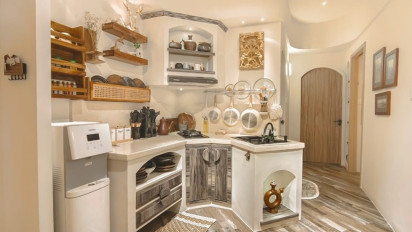 Pengalaman Menginap Mewah, LVX Suites Berikan Pemandangan Skyline Kota Bandung