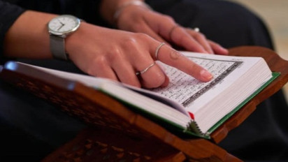 Bangun Tidur Biasakan Baca 10 Ayat Terakhir Surah Ali Imran, Ustaz Adi Hidayat: Allah Akan Bimbing Antum Selama Satu Hari Itu