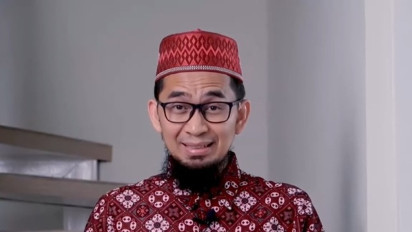 Bolehkah Terus Lantunkan Qulhu Surat Al Ikhlas setiap Shalat? Ustaz Adi Hidayat Tegaskan Aturan Bacaannya