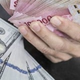 Rupiah Tertekan Rp17.547 di Penutupan Perdagangan, Harga Minyak Dunia Jadi Bom Waktu APBN