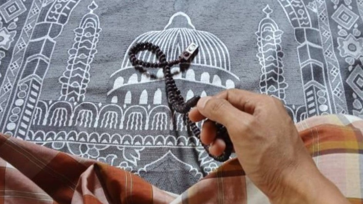 Amalan Malam, Sebelum Tidur Jangan Tinggalkan Zikir Ini
            - galeri foto