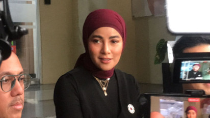 Geram dengan Akun Buzzer yang Hina Keluarganya, Olla Ramlan Tempuh Jalur Hukum