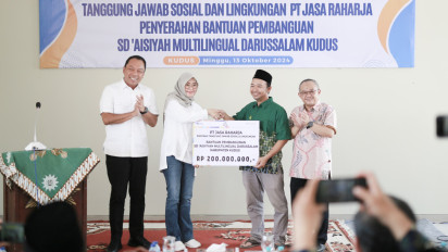 Dukung Pembangunan Bangsa, Jasa Raharja Serahkan Bantuan untuk Pembangunan SD Aisyiyah Multilingual Darussalam Kudus