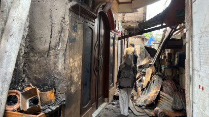 Jeritan Orang dan Anjing Menyalak Beradu saat Kebakaran di Tambora Jakbar, Warga Panik saat Api Melahap Puluhan Rumah