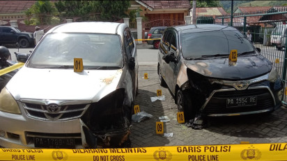 Kantor Redaksi Jubi dilempari bom molotov, 2 mobil terbakar