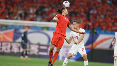 AFC Batal Berikan Sanksi pada Pencetak Gol China ke Gawang Maarten Paes yang Selebrasi Sampai Menangis
