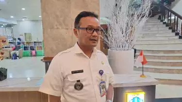 Lurah Pejaten Barat, Asep Ahmad Umar