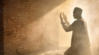 Ustaz Ifran Rizki Haas Bagikan Doa Pelunas Utang yang Diajarkan Nabi Muhammad SAW ke Ali Bin Abi Thalib