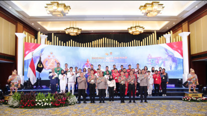 SSDM Polri Berikan Penghargaan Pin Emas Untuk Atlet Polri Berprestasi