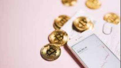 Aset Kripto Milik Donald Trump Mulai Dijual Hari Ini, Website Penyedia Tumbang Diserbu Investor