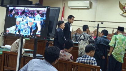 Mantan Plt PD Sumber Daya Bangkalan Didakwa Korupsi, 6 Saksi Dihadirkan di Persidangan