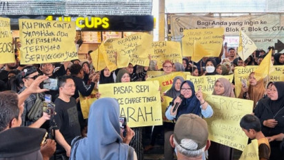 Harga Sewa Kios Dinilai Tak Masuk Akal, Pedagang JPM Pasar Tanah Abang Gelar Demo