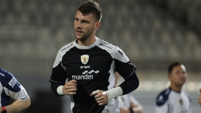 Tak hanya Bersikeras Pahami Budaya, Kiper Timnas Indonesia Maarten Paes Ternyata Punya Ibu Berprofesi Guru Spiritual