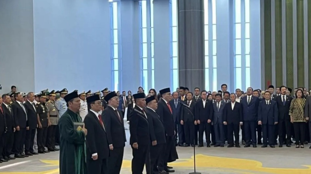 Sosok 5 Anggota BPK Terpilih yang Baru Dilantik, Ada Anak Buah Prabowo 
            - galeri foto