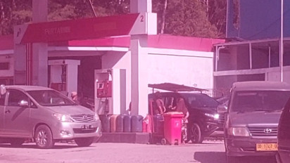 Solar Langka, SPBU Minanga Diduga Layani Pembelian BBM Subsidi ke Pengepul Gunakan Jerigen, Dikeluhkan Sopir Truk