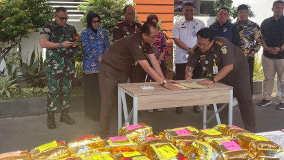 Kejari Sidoarjo Musnahkan 88,8 Kg Sabu dan 2 Ribu Pil Ekstasi Jaringan Internasional