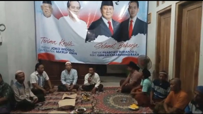 Tasyakuran Manaqiban Cara Relawan Rejo Semut Ireng Rembang Rayakan 10 Tahun Kepemimpinan Jokowi