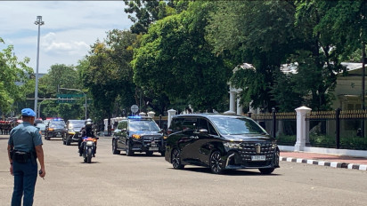Usai Pelantikan Prabowo-Gibran, Jokowi Tiba di Istana Merdeka Gunakan Pelat Sipil