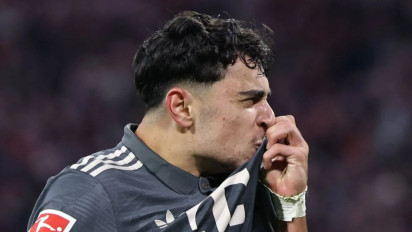 Patah Tulang, Bayern Munchen akan Kehilangan Pavlovic Beberapa Pekan ke Depan