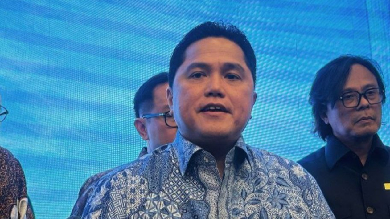 Erick Thohir Naik Pesawat Hercules Pertama Kali, Mengaku Tegang tapi Seru
            - galeri foto