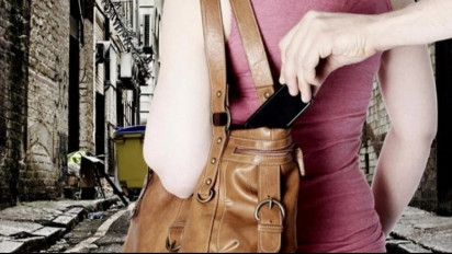 Waspada! Tiga Orang Jadi Korban Pencopetan Handphone di Halte Busway Grand Hyatt