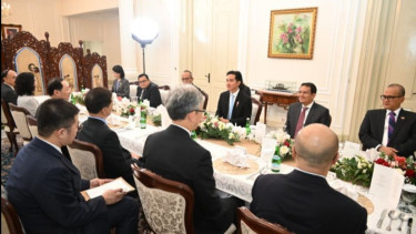 Seusai Jadi Wakil Presiden, Gibran Rakabuming Berani Tawarkan Wapres China Han Zheng Jajal Makanan Ini