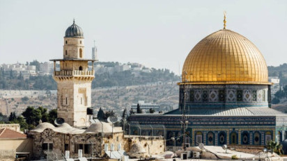 5 Tempat Wisata Spiritual yang Bisa Dikunjungi Setelah Umroh dengan Budget Terjangkau: Jelajahi Amman, Jerusalem, Bethlehem hingga Petra!