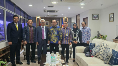 Evaluasi Layanan Atase, Itjen Kemnaker Kunjungi KBRI dan Pertegas Masalah Pelindungan Pekerja Migran di Malaysia