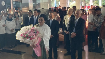 Sri Mulyani Bagikan Momen Hari Pertama Kerja Bareng Trio Wamenkeu: Tidak Ada yang Berubah, Kecuali...
