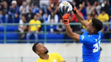 Kiper Reza Arya Pratama