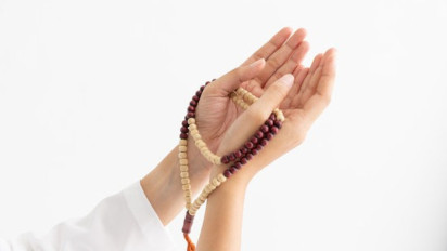 Berikut Zikir Disarankan Ustaz Adi Hidayat Buat Rezeki Lancar dan Terhindar dari Kemaksiatan,  Lebih Afdhol Dibaca pada Waktu lni