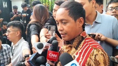 Retreat di Magelang, Raja Juli Ungkap Menteri dan Wakil Menteri Bangun Subuh Latihan Baris-berbaris