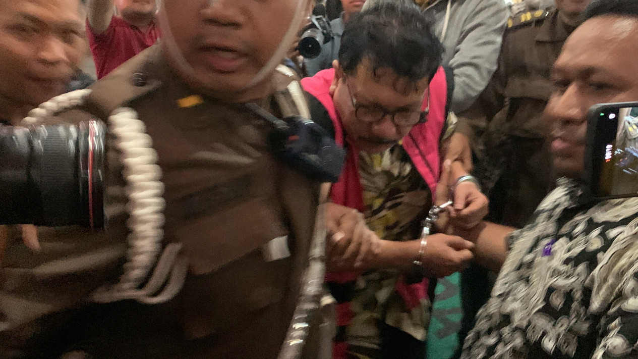 Kejagung Sita Hampir Rp1 Triliun dari Eks Pejabat MA Tersangka Kasus Suap Vonis Bebas Ronald Tannur
            - galeri foto