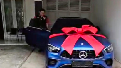 Anak Advokat Ini Ultah ke-17 Diberi Hadiah Mobil Rp2,5 Miliar, Ternyata Bapaknya Bukan Sosok Sembarangan