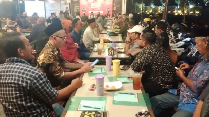 Cangkruk Pengawasan Ala Bawaslu Surabaya di Warkop, Pantau Pelanggara Pilkada