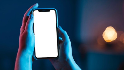 Kebiasaan Merekam Hubungan Intim Suami Istri di Handphone Perlu Ditinggalkan, Tegas Buya Yahya Ingatkan Perilaku Seperti Setan